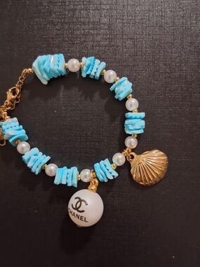 Faux Turquoise Beaded Bracelet with Gold Shell Charm